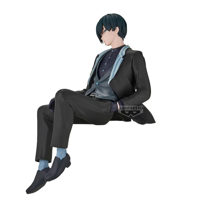 blue lock figure, anime figure, rin itoshi figure, sweets flavor, banpresto figure, side view