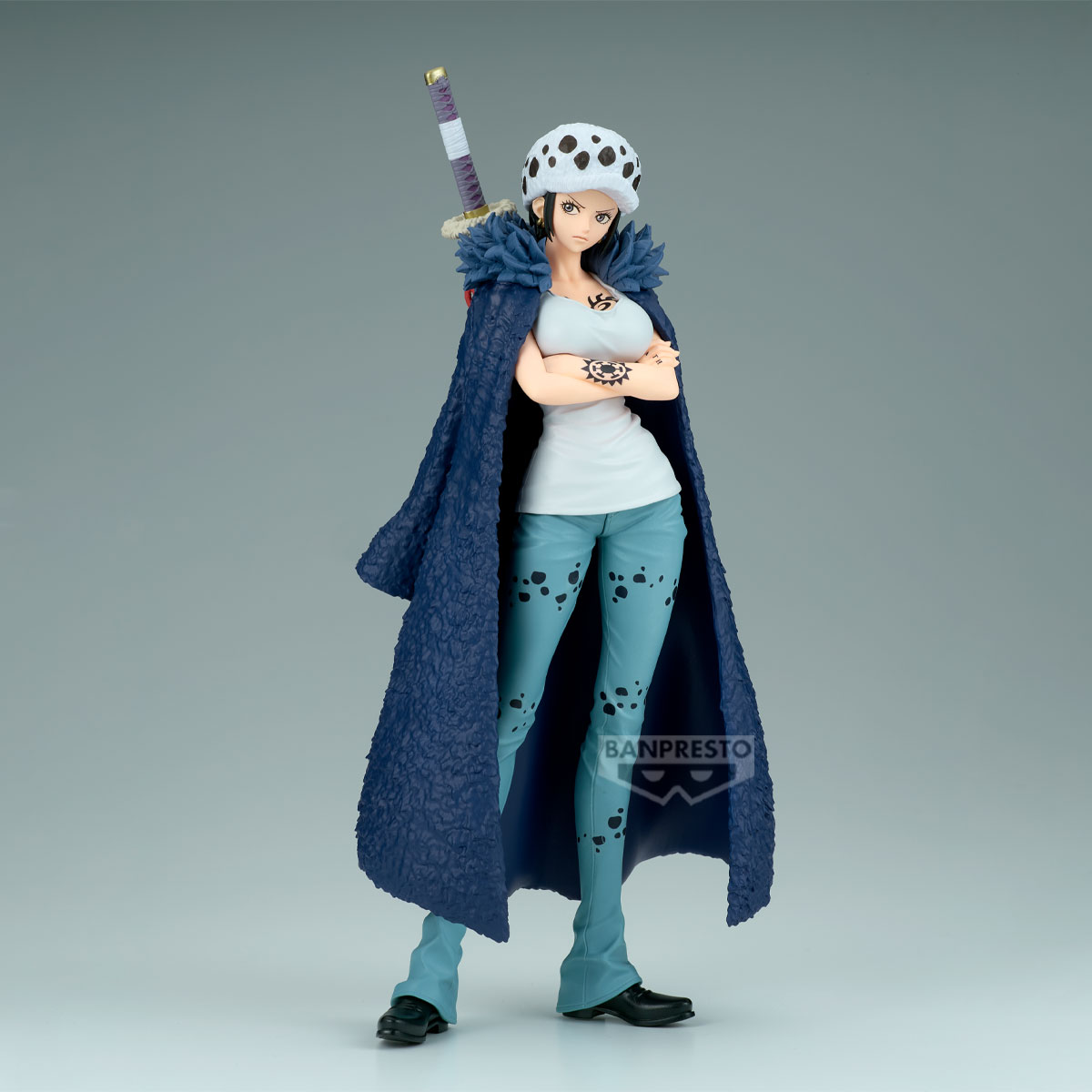 one piece figure, anime figure, trafalgar law figure, glitter and glamours figure, change version figure, female version figure, banpresto figure, front view