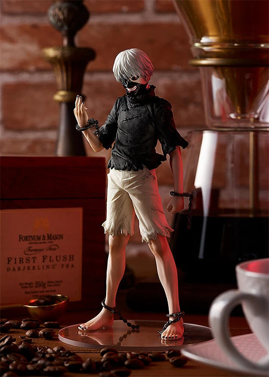 tokyo ghoul figure, anime figure, ken kaneki figure, pop up parade figure, goodsmile figure, G94543, front view with background, alternate face
