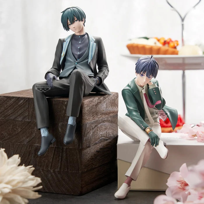 blue lock figure, anime figure, rin itoshi figure, sweets flavor, banpresto figure, front view with background, figure set, figure comparison