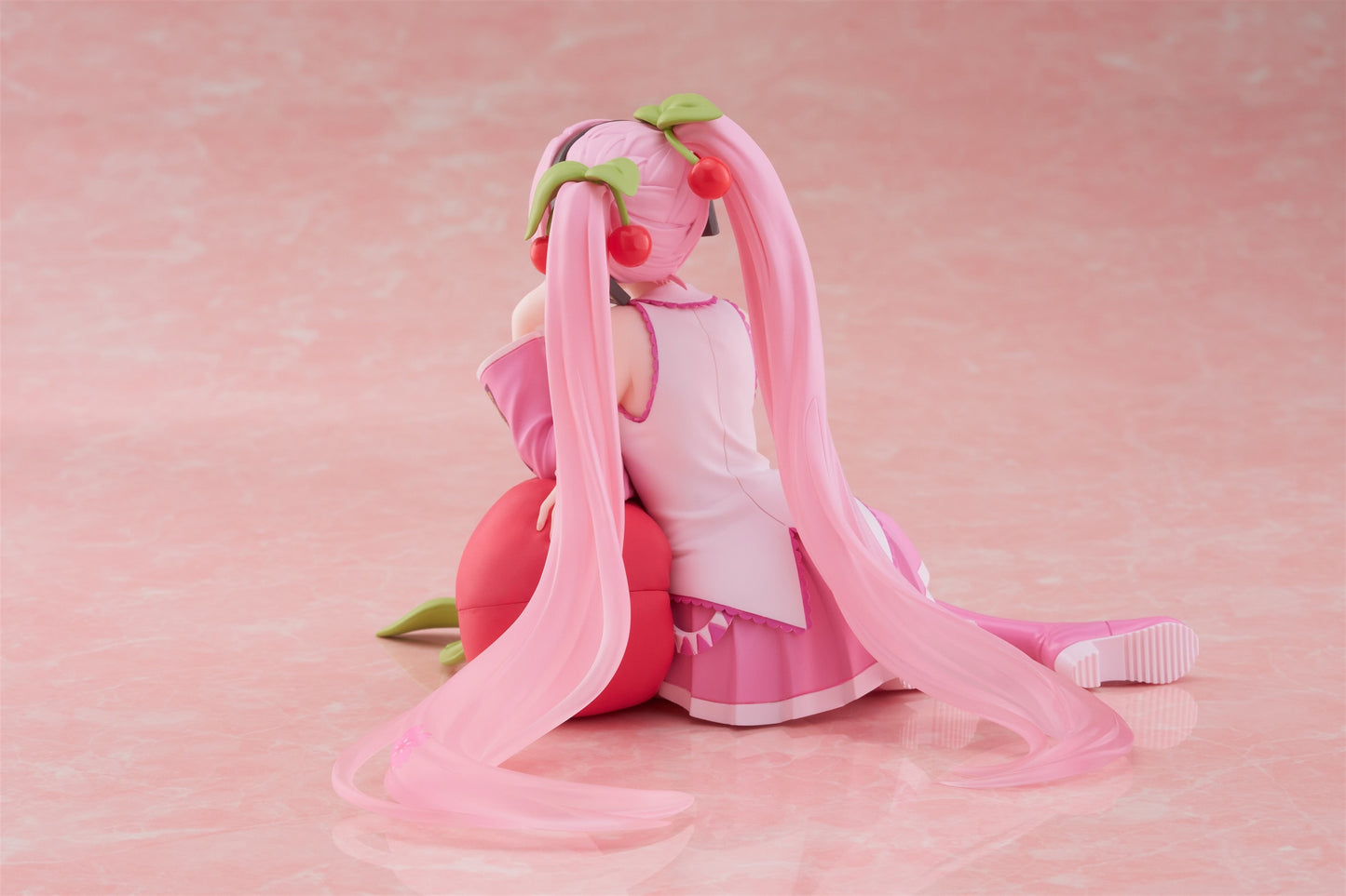 Desktop Cute - Sakura Miku (Cherry Cushion)