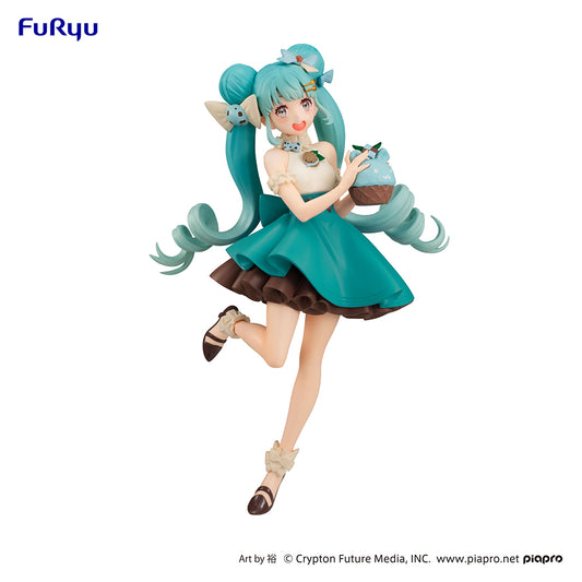 vocaloid figure, anime figure, hatsune miku figure, sweet sweets figure, furyu figure, FR95488, front view