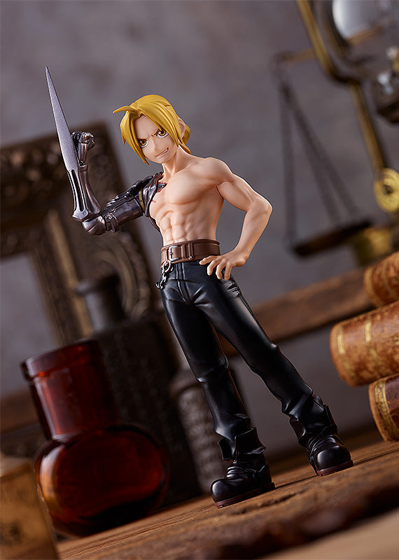 fullmetal alchemist figure, anime figure, edward elric, pop up parade figure, goodsmile figure, G94519, front view with background,