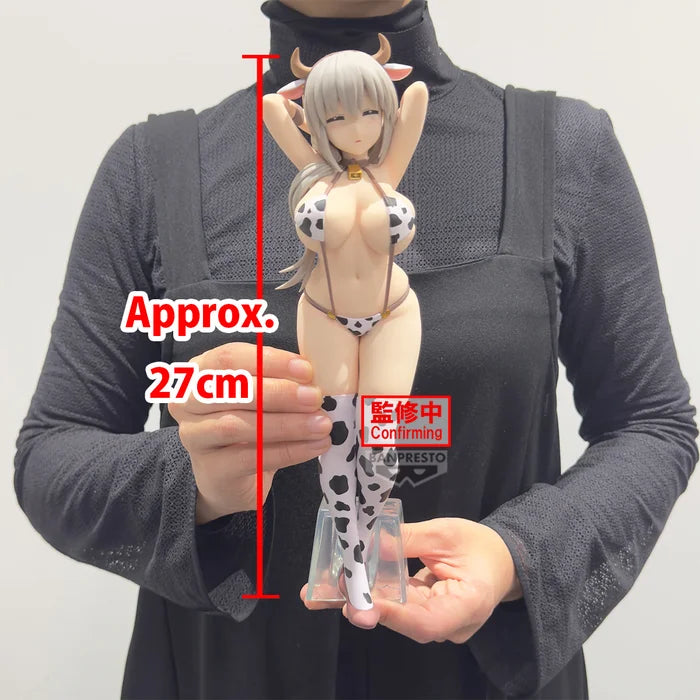 uzaki chan wants to hang out figure, anime figure, tsuki uzaki figure, glitter and glamours figure, cow print verison, banpresto figure, front view, size comparison