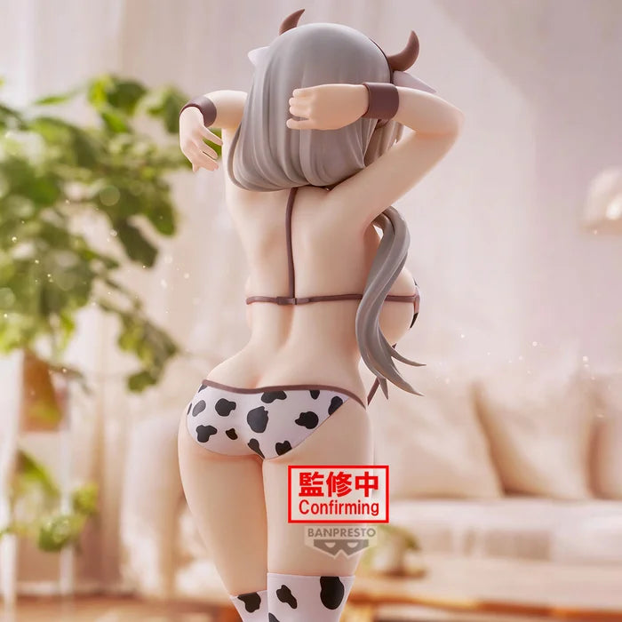 uzaki chan wants to hang out figure, anime figure, tsuki uzaki figure, glitter and glamours figure, cow print verison, banpresto figure, back view with background, close up view