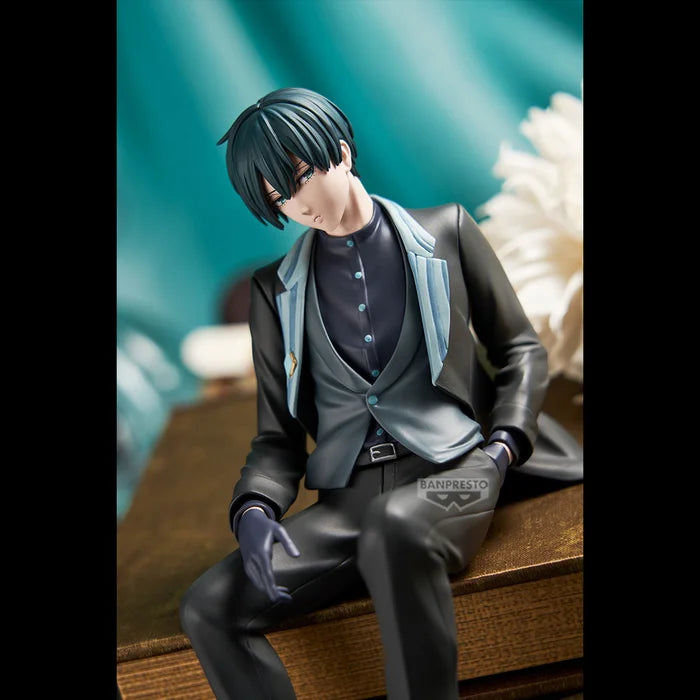 blue lock figure, anime figure, rin itoshi figure, sweets flavor, banpresto figure, front view with background, close up view