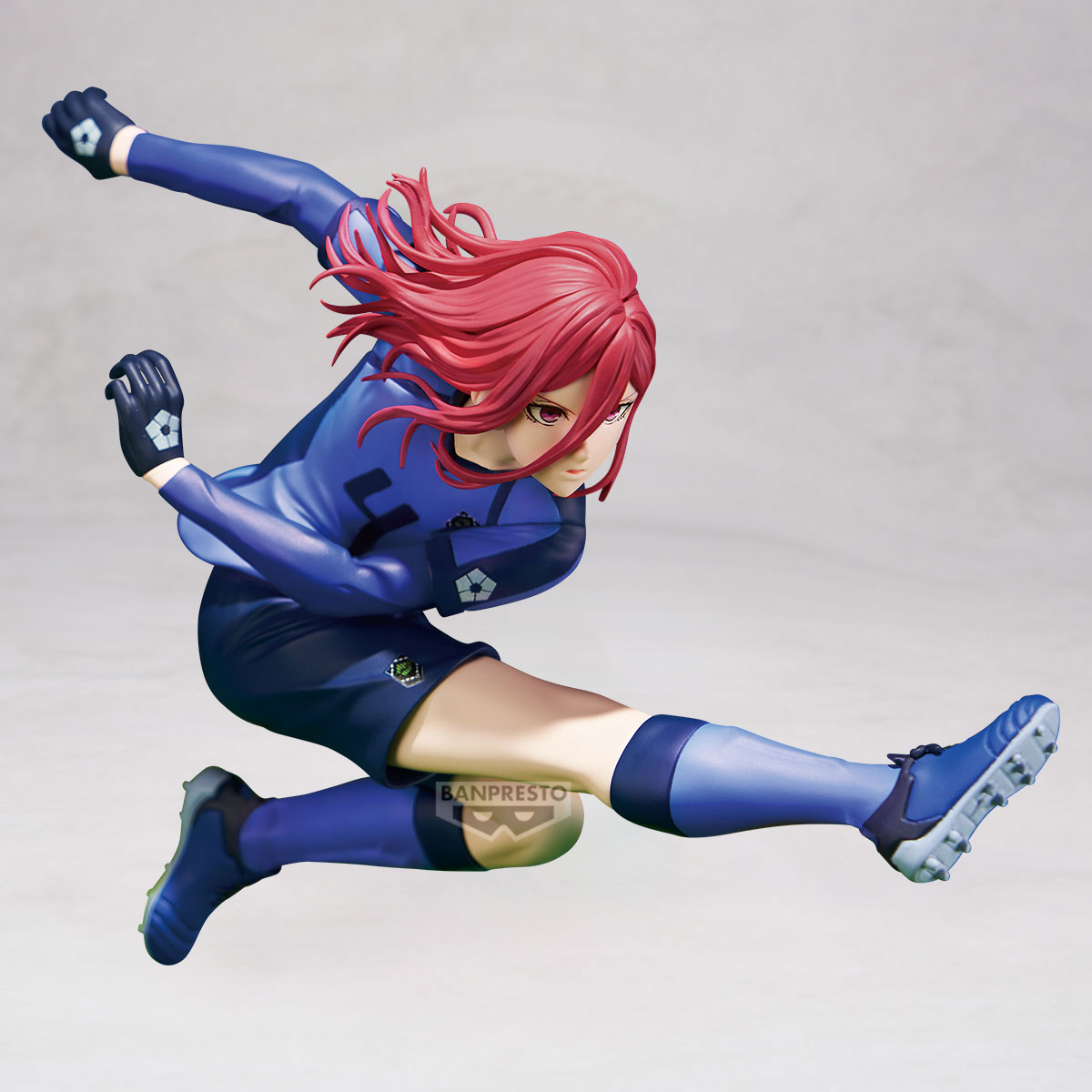 blue lock figure, anime figure, hyoma chigiri, banpresto figure, side view