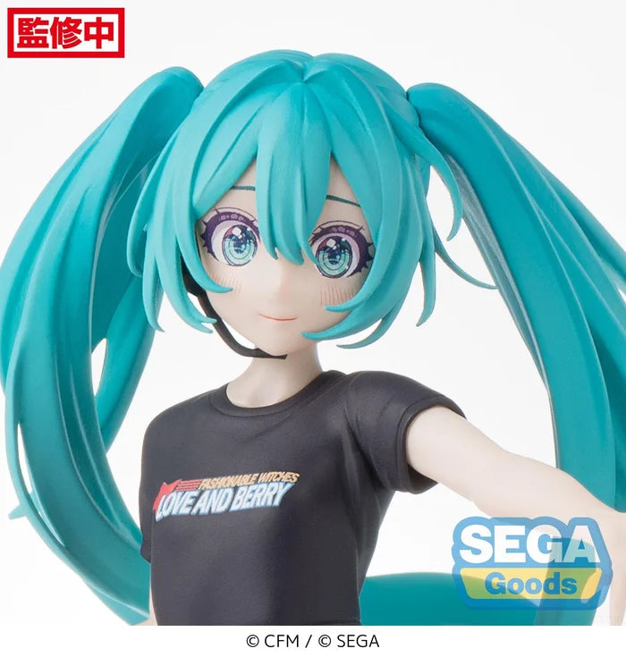 vocaloid figure, anime figure, hatsune miku figure, desktop x decorate figure, berry costume, sega figure, front view, close up view